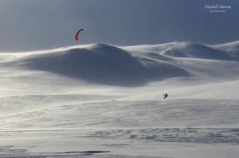 Le Groenland en snowkite © Michael Charavin