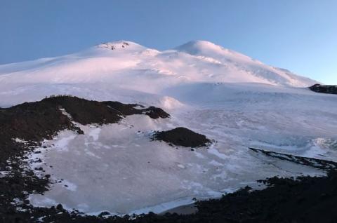 le mont Elbrouz 5 642 m, toit de l’Europe