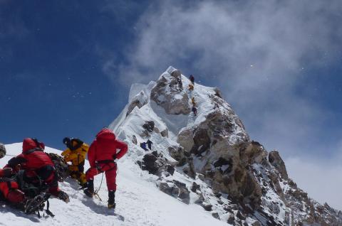 Ascension du Makalu cinquième 8000 de la planète au Népal