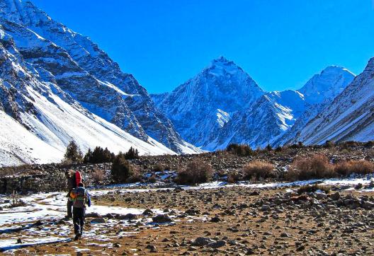 Trek en haute montagne glacier fedtchenko au pamir tadjik