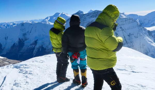 Ascension du Putha Hiunchuli au Népal