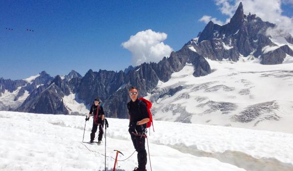 Ascension du mont Blanc du Tacul à 4248 mètres dans les Alpes