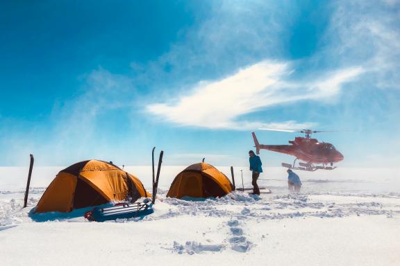 Expédition et hélicoptère à Kulusuk sur la traversée du Groenland d'ouest en est