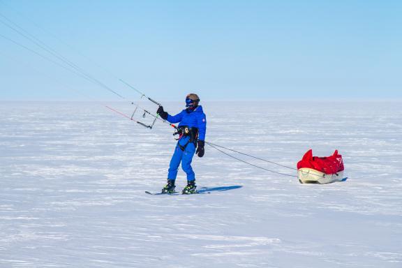Progression en kite au Groenland
