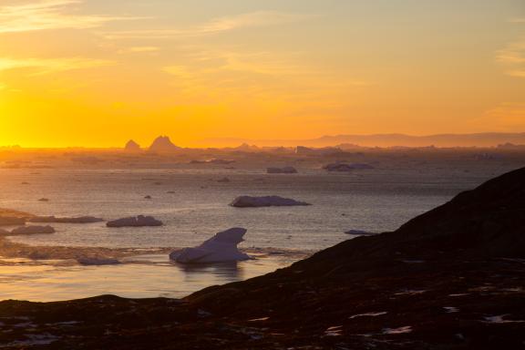 Voyage d'aventure et lever du jour au Groenland