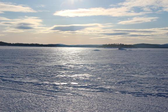 Expédition polaire sur le lac Inari en Finlande